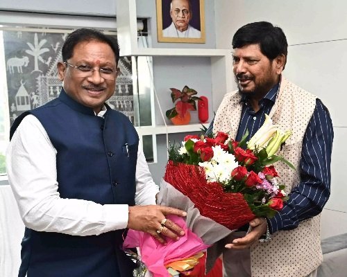 CM विष्णुदेव साय से केंद्रीय राज्यमंत्री रामदास अठावले ने की मुलाकात