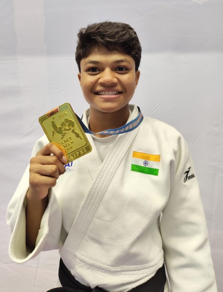 कोण्डागांव की बालिका ने ताईवान में अंतर्राष्ट्रीय स्तर पर गोल्ड मेडल जीतकर रचा इतिहास – मुख्यमंत्री श्री विष्णु देव साय ने दी बधाई