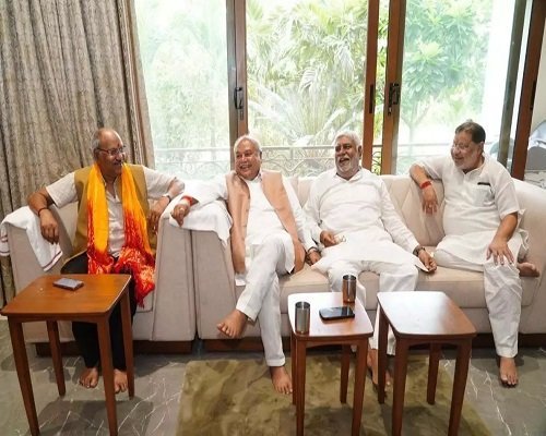 बीजेपी नेता नरेंद्र सिंह तोमर पहुंचे बृजमोहन निवास