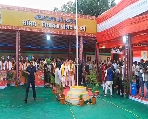 जेपी नड्डा मैनपाट पहुंचे