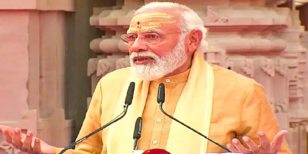 वाराणसी में 2200 करोड़ की योजनाओं का लोकार्पण, पीएम मोदी बोले- काशी का विकास तेज गति से जारी