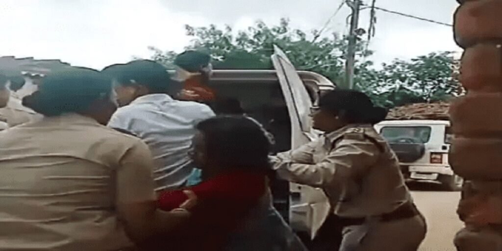 कोरबा: अवैध शराब पकड़ने गई टीम पर हमला, महिला आबकारी अधिकारी से धक्का-मुक्की