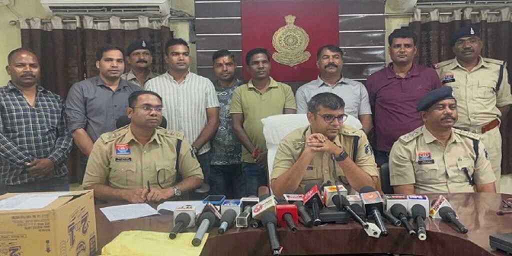 KORBA : नशे के खिलाफ बड़ी कार्रवाई… पुलिस ने पकड़े 08 आरोपी, जप्त हुई 18965 प्रतिबंधित दवाएं