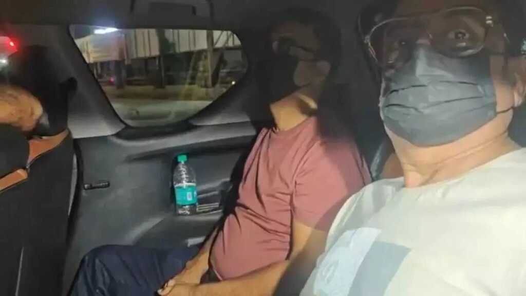 CG Liquor Scam Case : शराब घोटाले के आरोपी अतुल सिंह और मुकेश मनचंदा को लेकर रायपुर पहुंची EOW