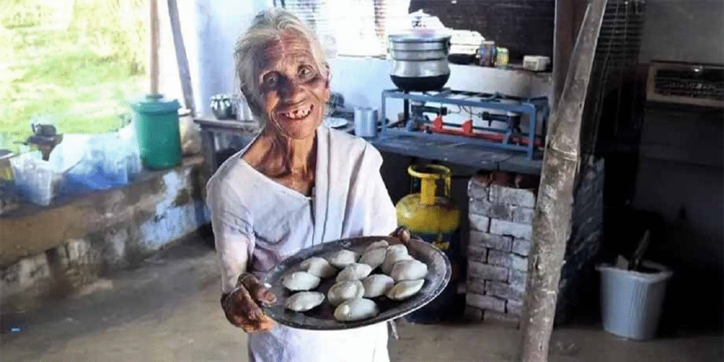 इडली अम्मा कमलाथल: स्वाद के साथ समाज को अपनापन और आत्मीयता देने वाली प्रेरक कहानी