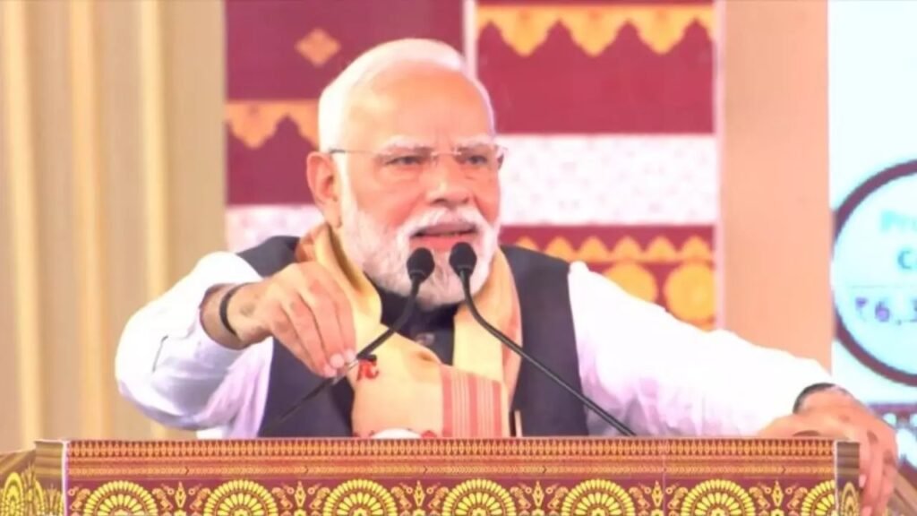 पीएम मोदी का कांग्रेस पर वार, बोले- मैं शिव का भक्त, जानें असम में क्या क्या बोले PM मोदी 10 प्वाइंट्स में