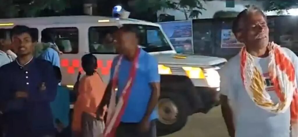 छात्रा की मौत से हड़कंप: कन्या आवासीय विद्यालय में फांसी पर लटकी मिली लाश, परिजनों ने किया जोरदार प्रदर्शन