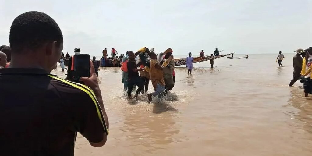 Boat Accident: नदी में पेड़ की डाल से टकराकर डूबी नौका, कम से कम 31 लोगों की मौत; कई लापता