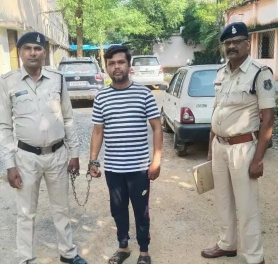 CG NEWS: नशे में धुत चालक की लापरवाह ड्राइविंग से मची तबाही, एक की मौत, दो घायल