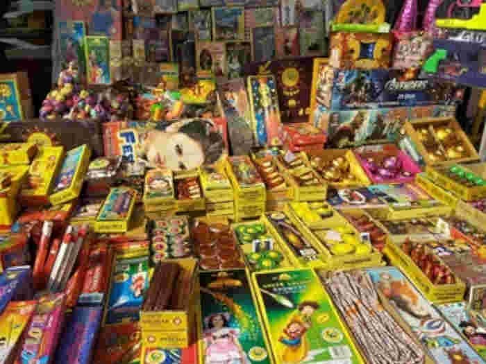 CG – पटाखा दुकानों के पास फायर ब्रिगेड तैनात, आग से बचाव के लिए जारी की गई एडवाइजरी