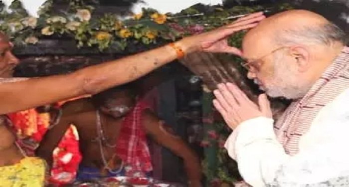 अमित शाह ने दंतेश्वरी मंदिर में किए दर्शन, बस्तर दशहरा के मुरिया दरबार में होंगे शामिल