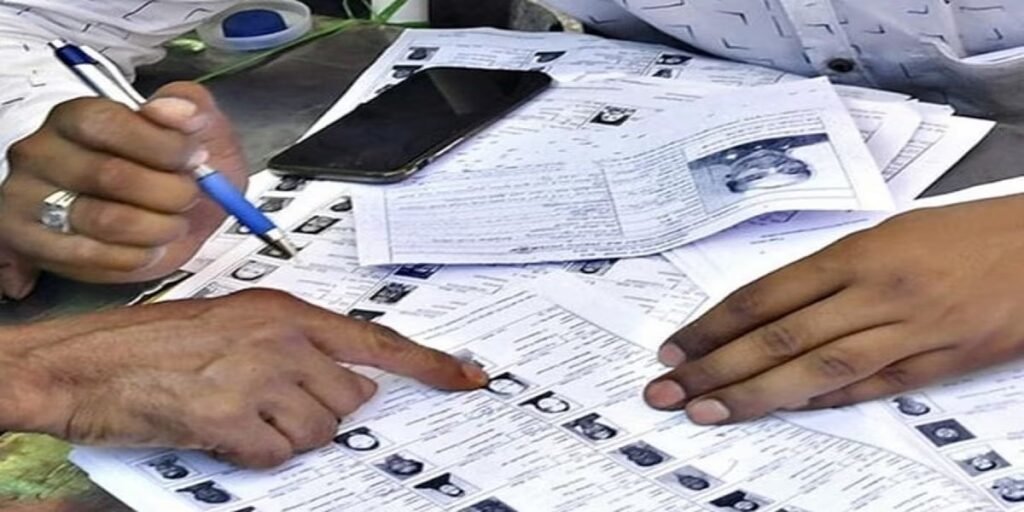 SIR 2.0 अभियान: वोटर लिस्ट से कहीं न कट जाए आपका नाम, तो इन बातों का रखें खास ध्यान