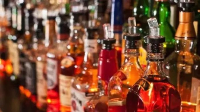Chhattisgarh liquor policy: घोटालों से निपटने के लिए छत्तीसगढ़ में शराब नीति में बदलाव, ठेका सिस्टम की वापसी