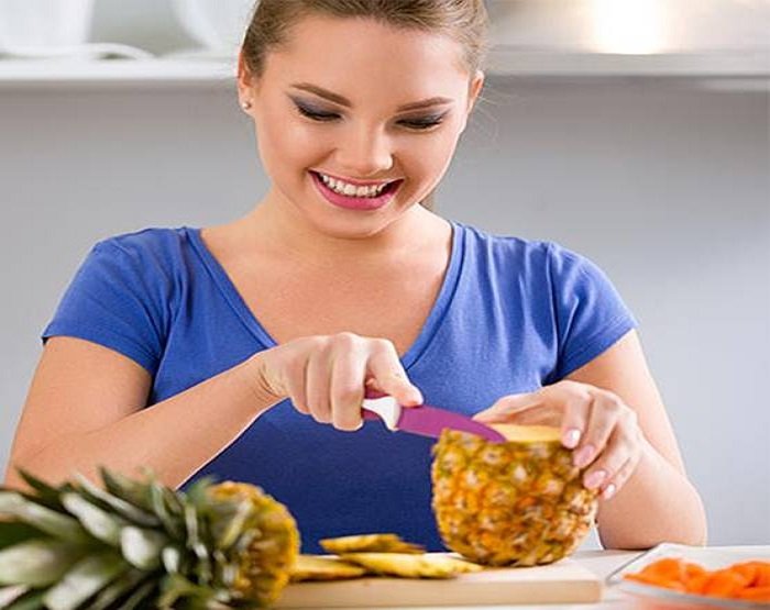 अनानास खाने से पहले जानें यह महत्वपूर्ण चेतावनी, इन लोगों के लिए है खतरनाक