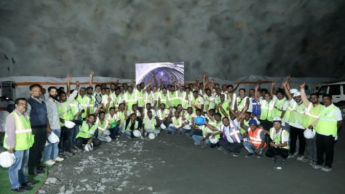 छत्तीसगढ़ की पहली नेशनल हाईवे टनल का ब्रेकथ्रू पूरा, तीन राज्यों की कनेक्टिविटी को मिलेगी नई रफ्तार