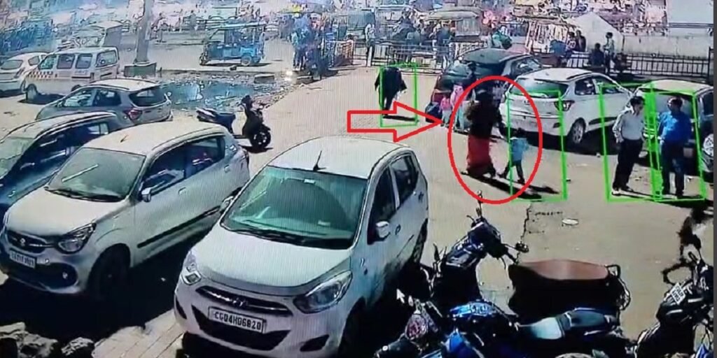 रायपुर रेलवे स्टेशन से मासूम को ले गई अज्ञात महिला, पिता की शिकायत पर FIR दर्ज; CCTV में दिखी संदिग्ध