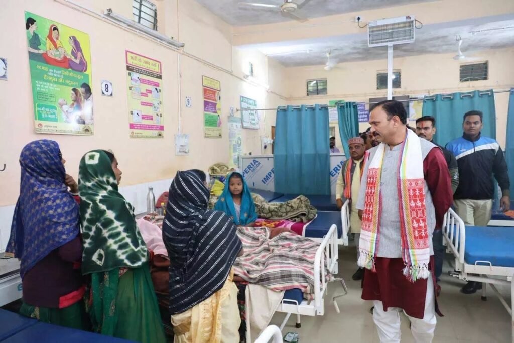 स्वास्थ्य मंत्री श्याम बिहारी जायसवाल ने साजा सामुदायिक स्वास्थ्य केंद्र का किया निरीक्षण