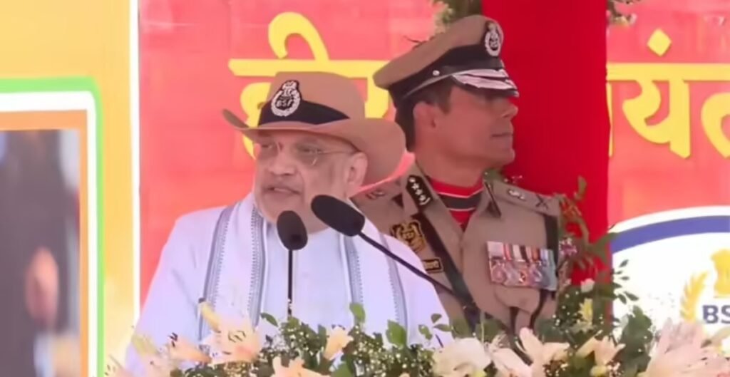 अमित शाह का सख़्त संदेश: ‘घुसपैठियों को चुन-चुनकर बाहर निकालेंगे’, BSF के बीच पाकिस्तान और विपक्ष पर जोरदार हमला BSF