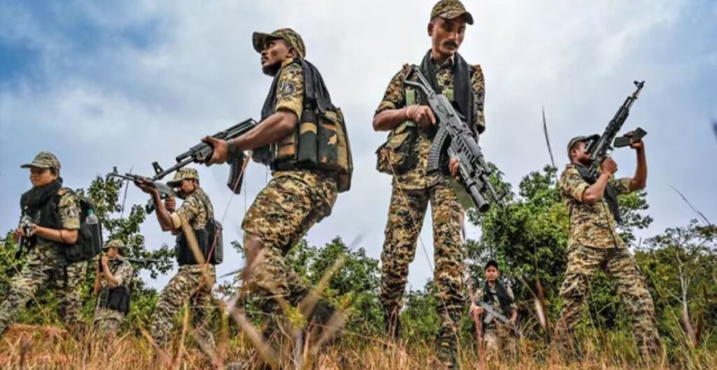 नक्सलवाद पर ताबड़तोड़ कार्रवाई: हिडमा के बाद 7 नक्सली ढेर, 50 माओवादी गिरफ्तार—‘लाल आतंक’ को बड़ी चोट नक्सलवाद