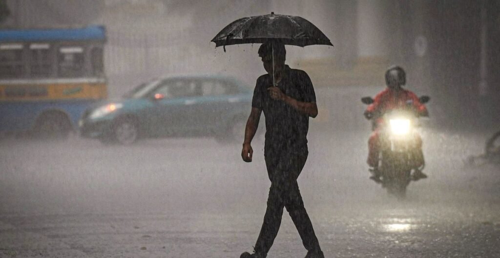 Aaj Ka Mausam 9 नवंबर: 4 राज्यों में बारिश और तेज आंधी का अलर्ट, दिल्ली-यूपी और बिहार में मौसम बदलेगा रुख