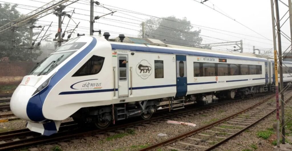 इंदौर–नागपुर वंदे भारत में बड़ा बदलाव: अब 16 कोच की सुपरफास्ट ट्रेन, 24 नवंबर से नई सुविधा लागू वंदे भारत