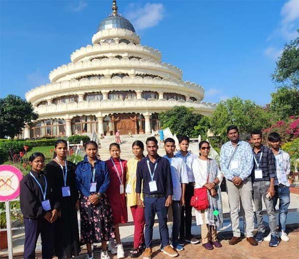रायपुर : आस्था आवासीय विद्यालय-दंतेवाड़ा के नौनिहालों के लिए उम्मीद का उजाला रायपुर