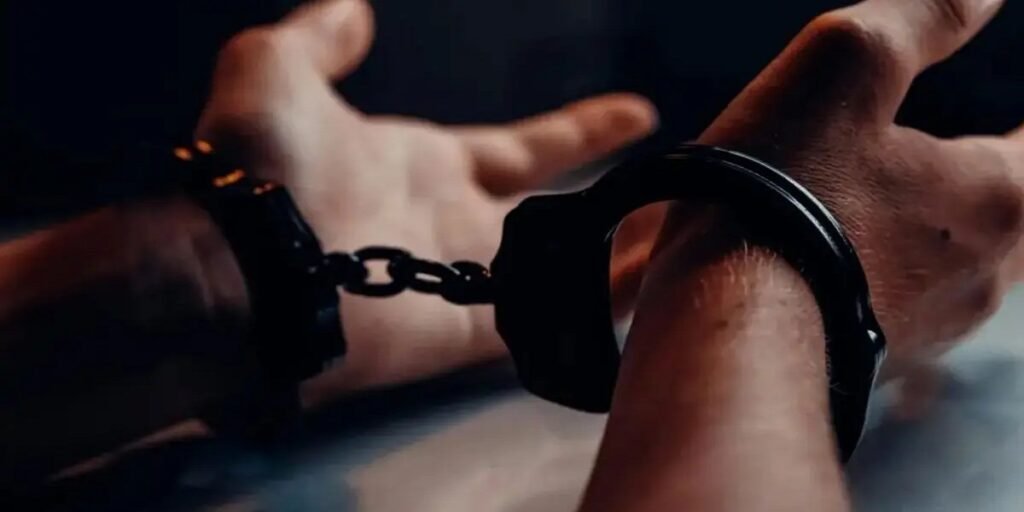 CG Crime : IND vs SA मैच टिकट ब्लैक मार्केट, पुलिस ने ग्राहक बनकर दो युवकों को धर दबोचा