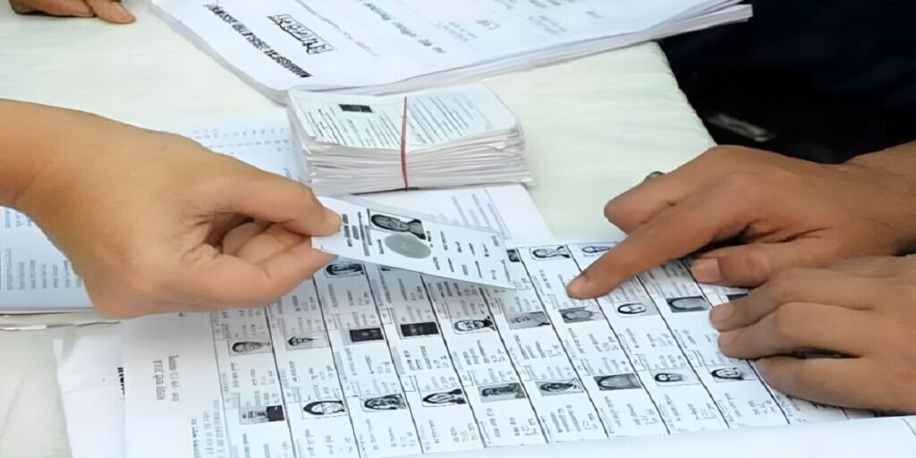 ग्राम सभा में हंगामा: बीएलओ और आंगनबाड़ी कार्यकर्ता से अभद्रता, सरपंच पति के खिलाफ कार्रवाई के संकेत