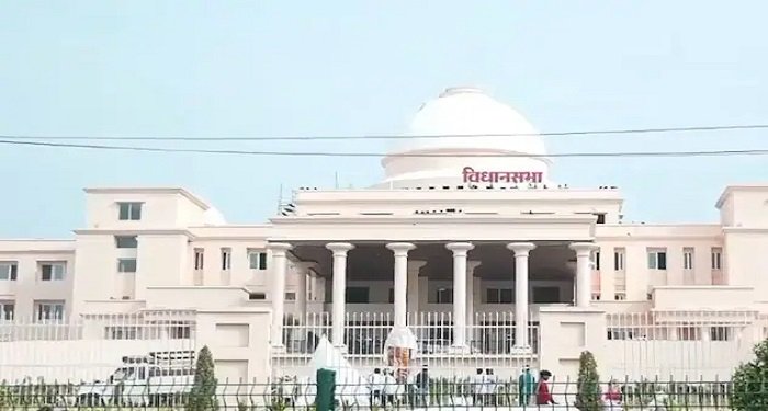 CG BREAKING: छत्तीसगढ़ विधानसभा का शीतकालीन सत्र 19 दिसंबर तक बढ़ा, वंदे मातरम् पर होगी चर्चा