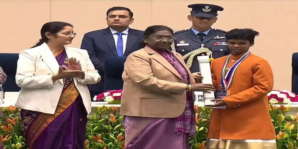 CG News: कोंडागांव की योगिता ने छत्तीसगढ़ को किया गौरवान्वित, राष्ट्रपति से मिला प्रधानमंत्री बाल पुरस्कार सम्मान