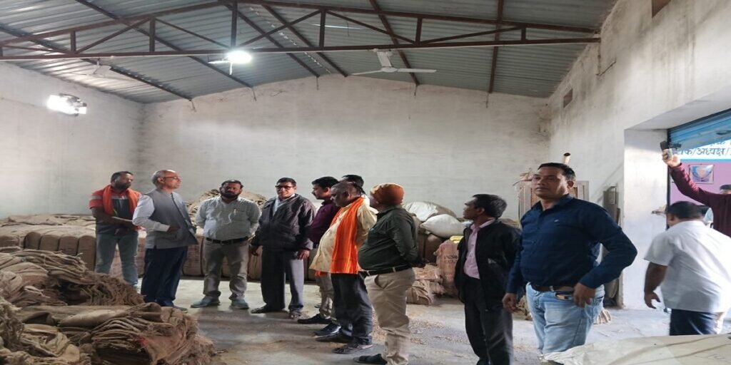 KORBA: धान खरीदी केंद्रों का औचक निरीक्षण, अध्यक्ष ध्रुव कुमार मिर्धा ने व्यवस्थाओं का लिया जायजा