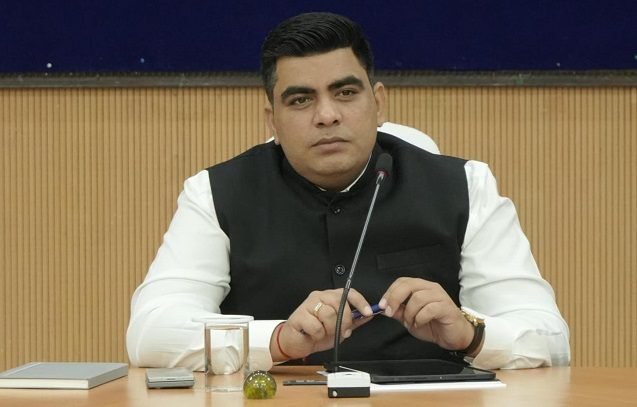 धान खरीदी के शेष दिवसों में प्रभावी कार्ययोजना से करें खरीदी : कोरबा कलेक्टर कुणाल दुदावत