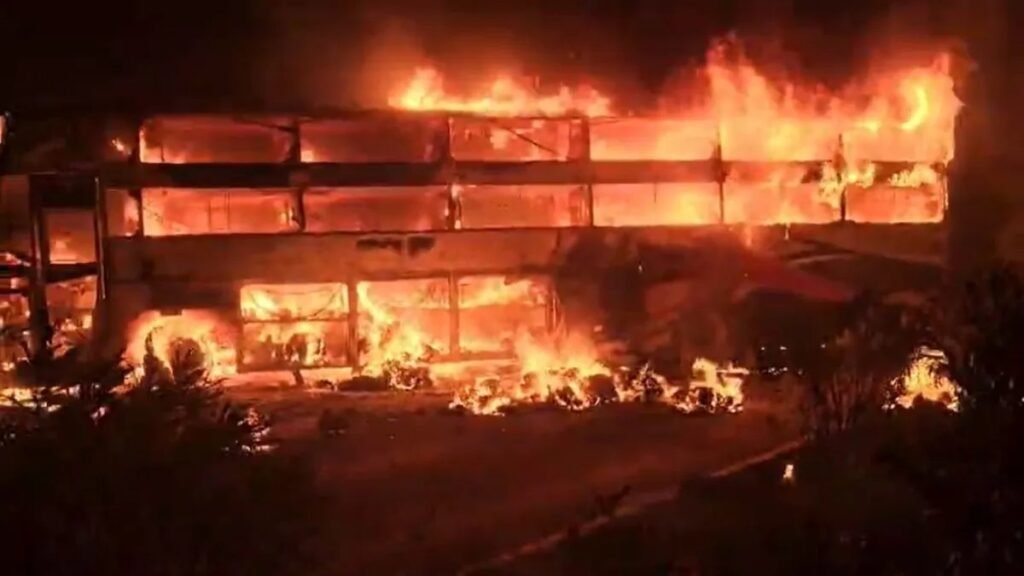 Nandyal Bus Accident: आधी रात बस बनी आग का गोला, 3 यात्रियों की जिंदा जलकर दर्दनाक मौत; कई झुलसे