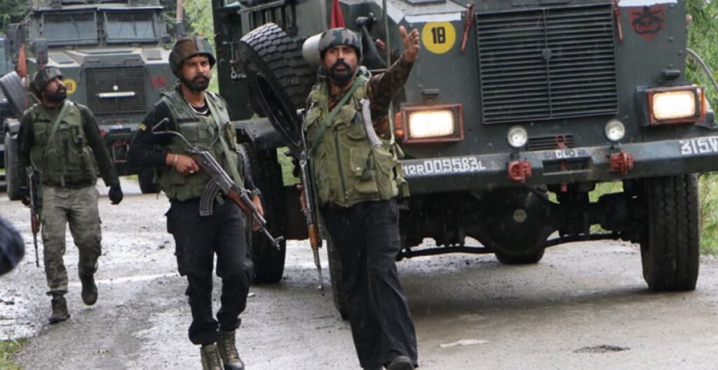 सुरक्षाबलों और आतंकियों