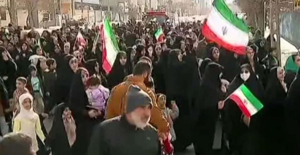 ईरान में क्यों भड़का देशव्यापी प्रदर्शन? महंगाई से शुरू आंदोलन कैसे विद्रोह में बदला, अब तक की पूरी कहानी ईरान