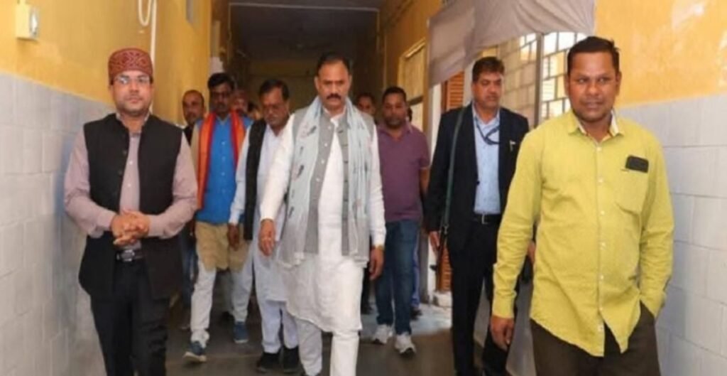 कबीरधाम: स्वास्थ्य मंत्री श्याम बिहारी जायसवाल ने सीएचसी बोड़ला का किया औचक निरीक्षण, व्यवस्थाओं का लिया जायजा कबीरधाम