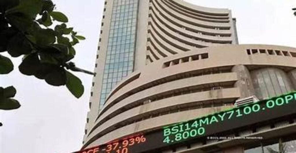 Stock Market Today: लाल निशान पर खुला भारतीय शेयर बाजार, सेंसेक्स 386 अंक टूटा; निफ्टी 25200 के नीचे फिसला भारतीय शेयर बाजार
