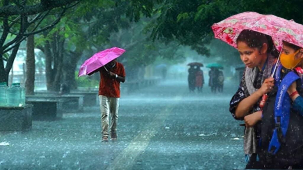 CG Weather News : राज्य में मौसम का मिजाज बदलेगा, बारिश और बिजली गिरने के आसार, रायपुर में छाए रहेंगे बादल