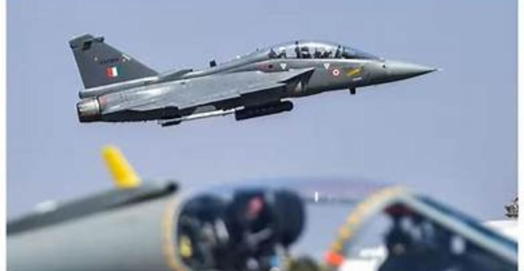 Vayu Shakti-2026 Exercise: पाकिस्तान सीमा के पास वायुसेना का शक्ति प्रदर्शन, तेजस की भागीदारी पर बना संशय Vayu Shakti