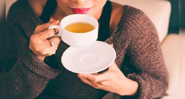 Chai Side Effects : चाय पीने के शौकीन जान लें लिमिट, जरूरत से ज्यादा चाय से बढ़ सकते हैं ये खतरे