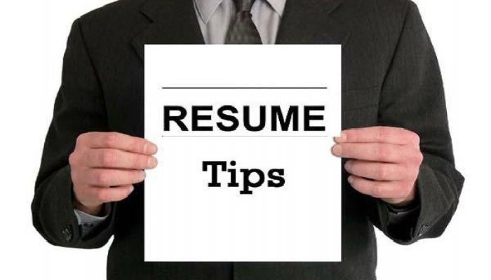 Resume Tips: रिज्यूम में ये छोटी-छोटी गलतियां कर सकती हैं बड़ा नुकसान, नौकरी पाने का मौका जा सकता है हाथ से!