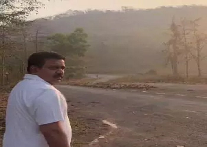 अबूझमाड़ की पगडंडियों पर गृहमंत्री विजय शर्मा का पैदल मार्च, जहां कभी IED ब्लास्ट से दहशत फैलाते थे नक्सली