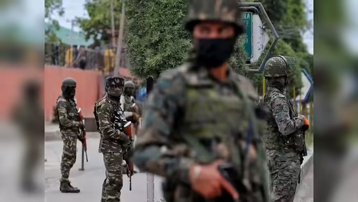 CRPF Constable Recruitment 2026: देश सेवा का सुनहरा मौका, CRPF में होगी 9 हजार पदों पर भर्ती; इस उम्र वाले करें अप्लाई