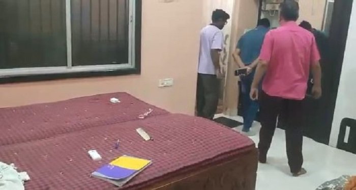 कर्ज के जाल में फंसा परिवार – 4 करोड़ के दबाव में व्यापारी ने पत्नी-बच्चों संग खाया जहर, सभी की हालत नाजुक