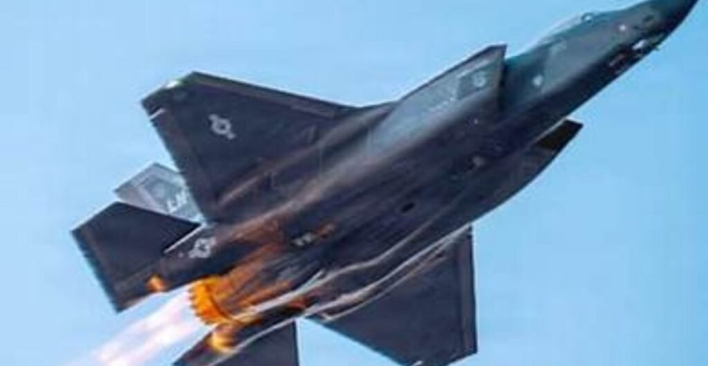 फाइटर जेट