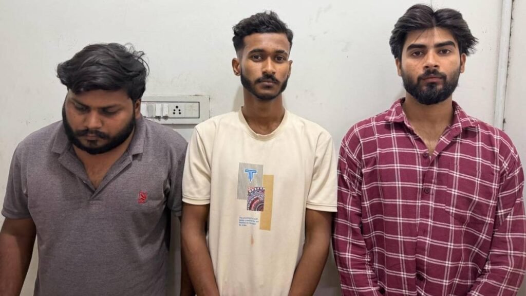 छत्तीसगढ़ में साइबर ठगी के स्लीपर सेल नेटवर्क का भंडाफोड़, 3 गिरफ्तार… देशभर के 60 से ज्यादा मामलों से जुड़े तार