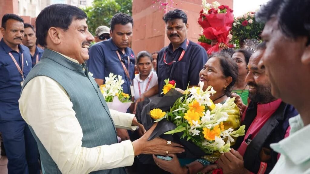 10 साल बाद कर्मचारियों को मिला प्रमोशन का तोहफा, सीएम डॉ. मोहन यादव के फैसले से लाखों को लाभ