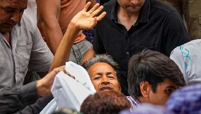 सोनम वांगचुक की सेहत पर बढ़ी चिंता, सफदरजंग अस्पताल से शिफ्ट करने पर जान का खतरा: सूत्र