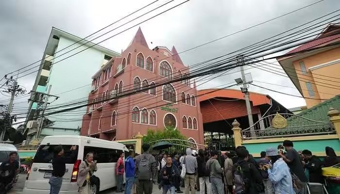 स्कूल में छात्र ने बरसाईं गोलियां, टीचर समेत 7 की मौत; वारदात के बाद खुद को भी मारी गोली