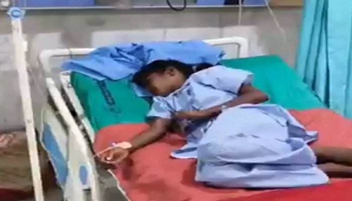आधी रात छात्रावास में घुसा जहरीला सांप, छह छात्राओं को बनाया शिकार; तीन की गई जान